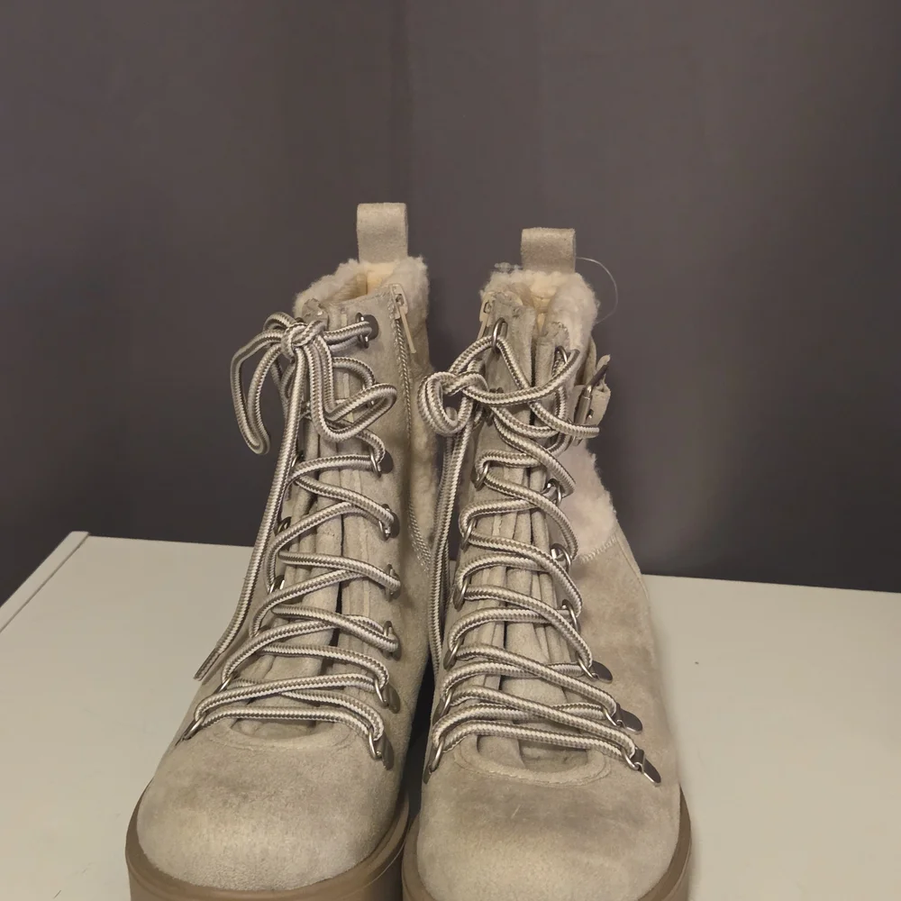 NWT Soda Women's Beige Serpa Lace-Up Ankle Boots 8.5 - Picture 4 of 11